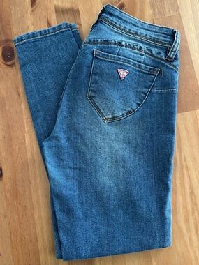Guess Blue Classic Denim CURVY MID RISE SKINNY Jeans 26
